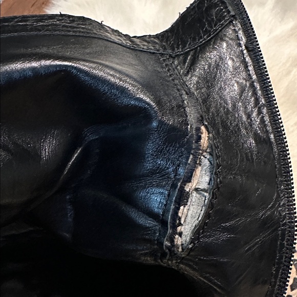 Elegant Leopard Print Heeled Boots - Picture 8 of 10